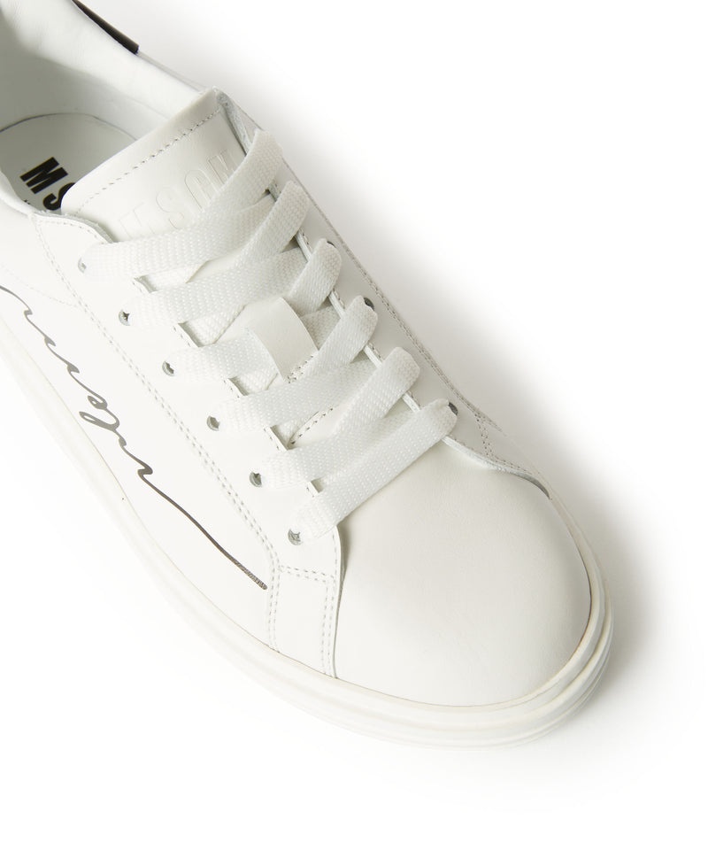 White MSGM Iconic Sneakers With Cursive Logo | USA_MSGM64850